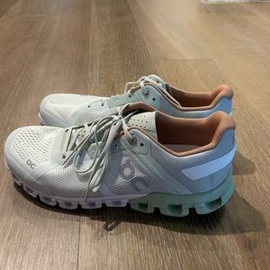 Cloud flow running shoes